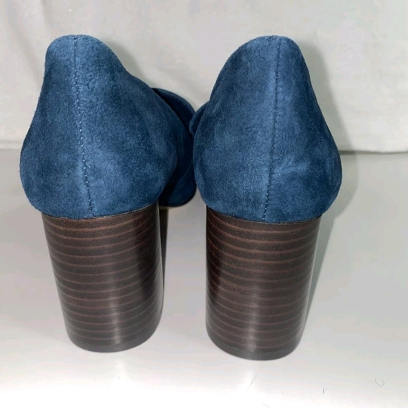 Bella Vista shoes printing is only in one of the shoe's bottom - Picture 8 of 9